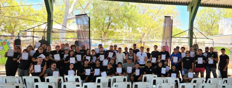Completan parte teórica y práctica del Seminario de Jueceo de Kickboxing